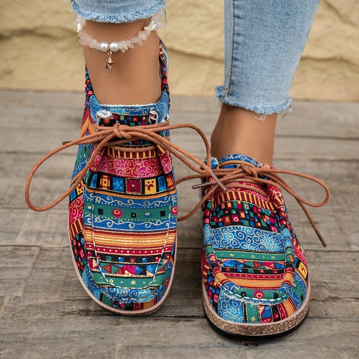 Women’s Vintage Lace-Up Sneakers