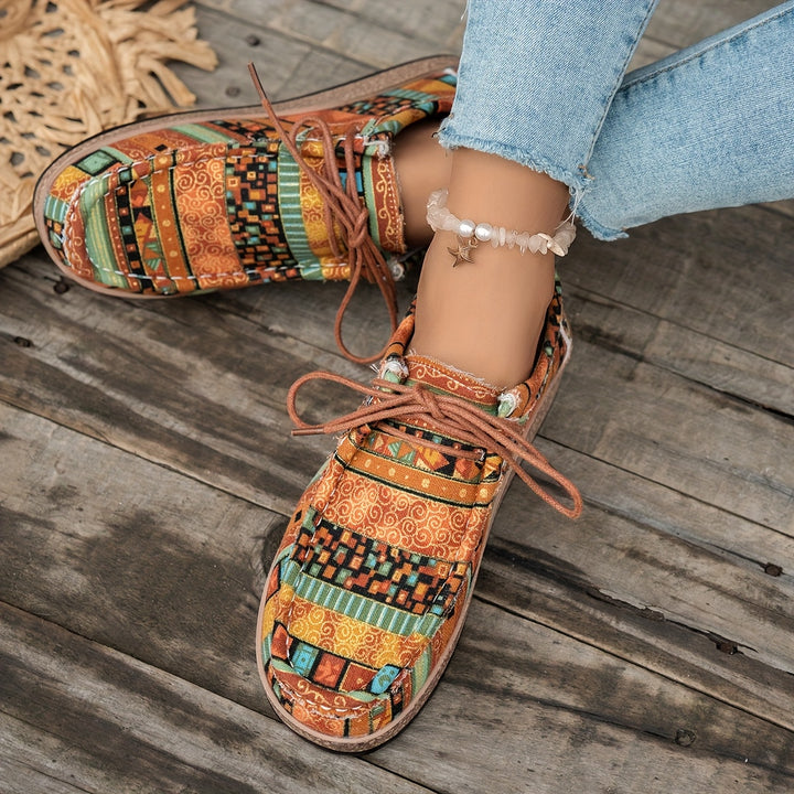 Women’s Vintage Lace-Up Sneakers