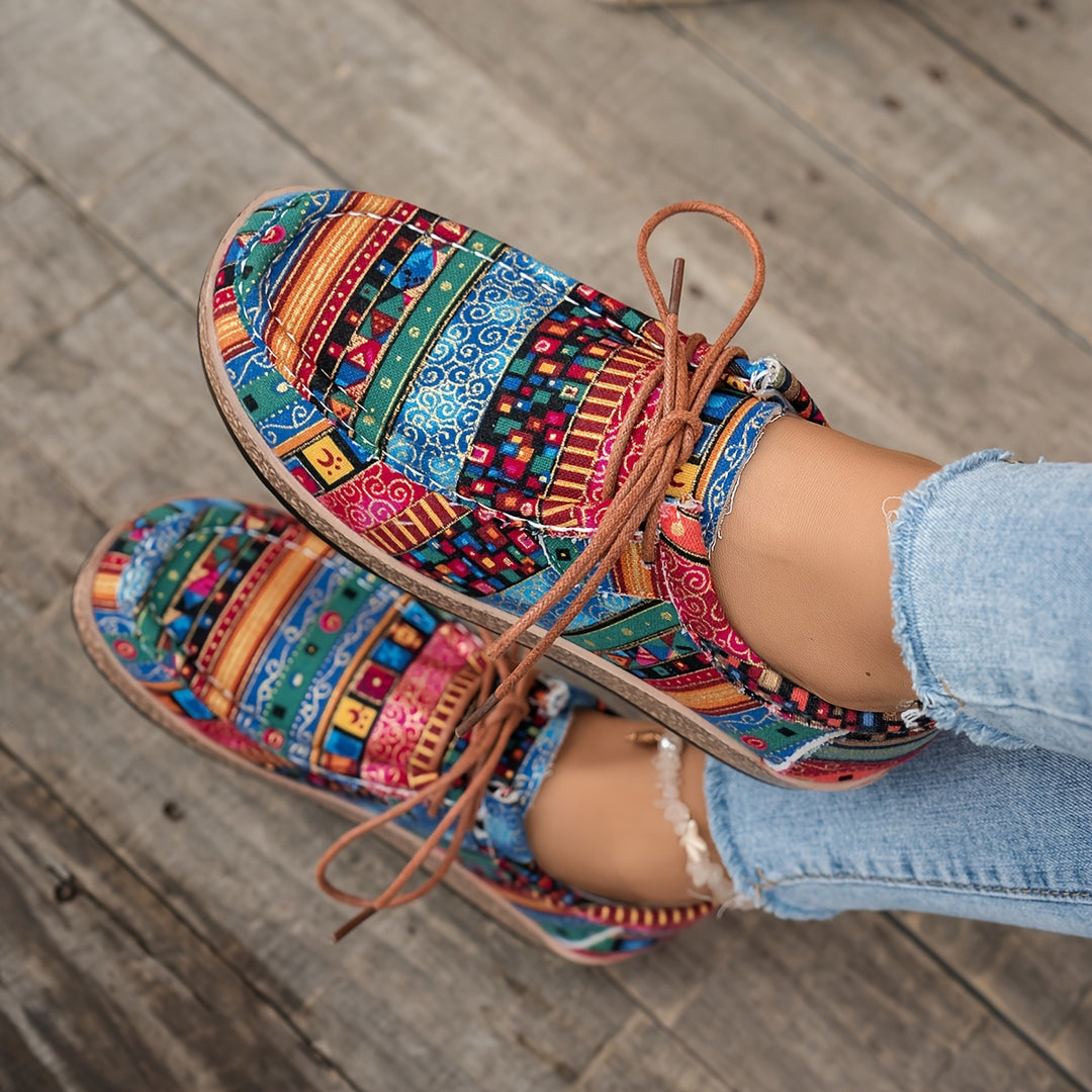 Women’s Vintage Lace-Up Sneakers