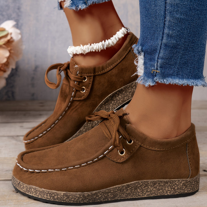 Women’s Vintage Lace-Up Sneakers
